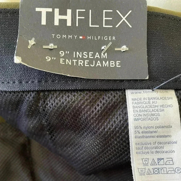 Tommy Hilfiger army green 9 inch flex shorts sz 42 - Picture 4 of 6
